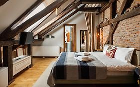 Wood House Republicii
